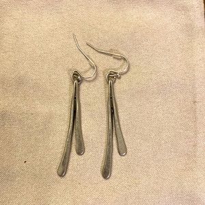 Silver drop fashion earrings